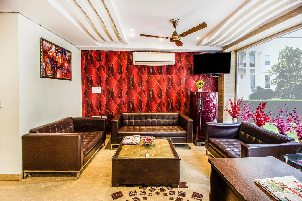 FabExpress Le Continental - Nr New Delhi Railway Station