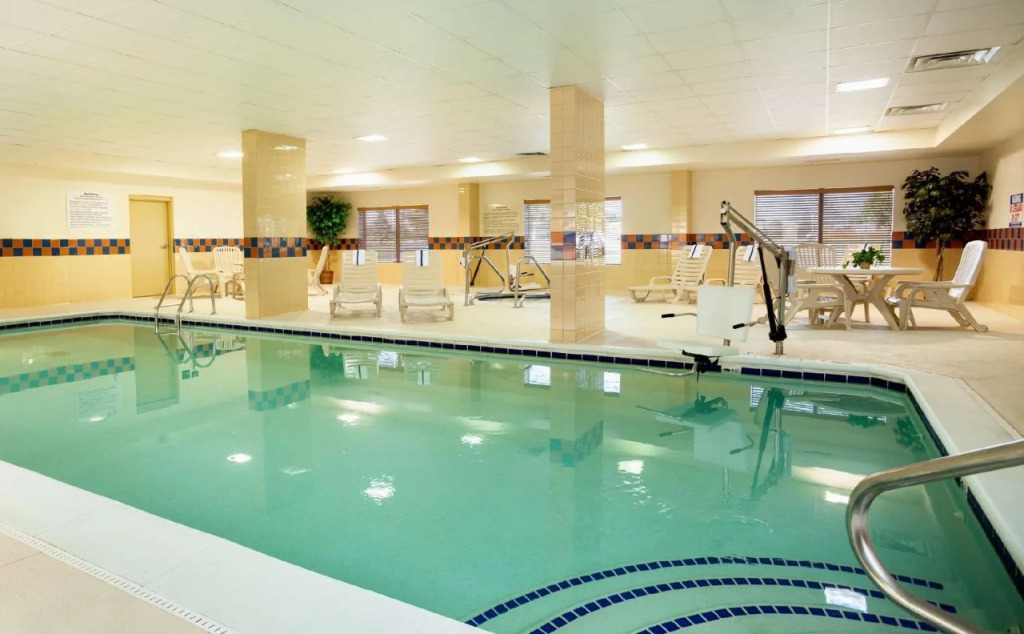 Hampton Inn & Suites Chicago - Libertyville
