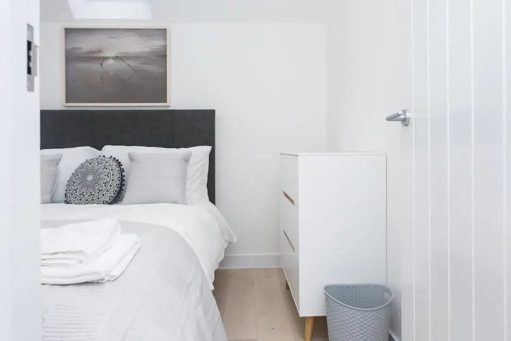 The Chapel 1 - Stylish 2 bed 2 bath Modern Home