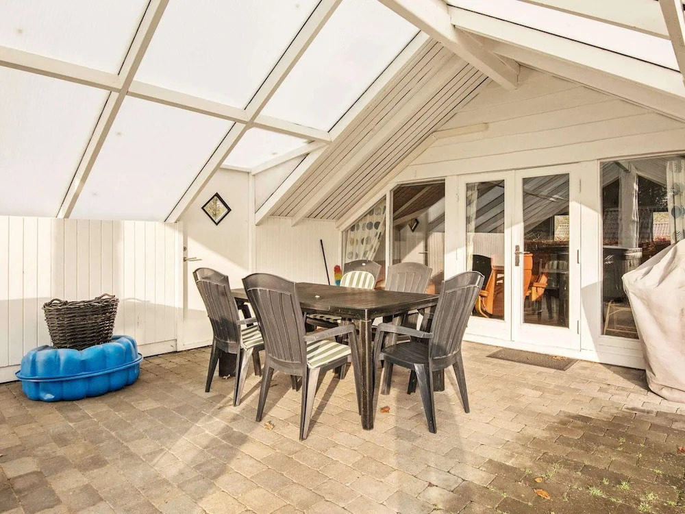 6 Person Holiday Home in Ansager