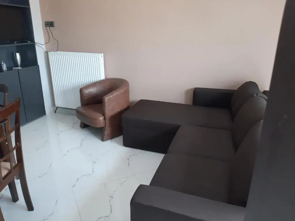 Villa Leonids 2
