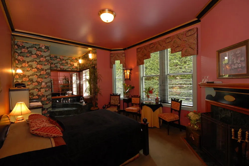 Humboldt House Bed & Breakfast