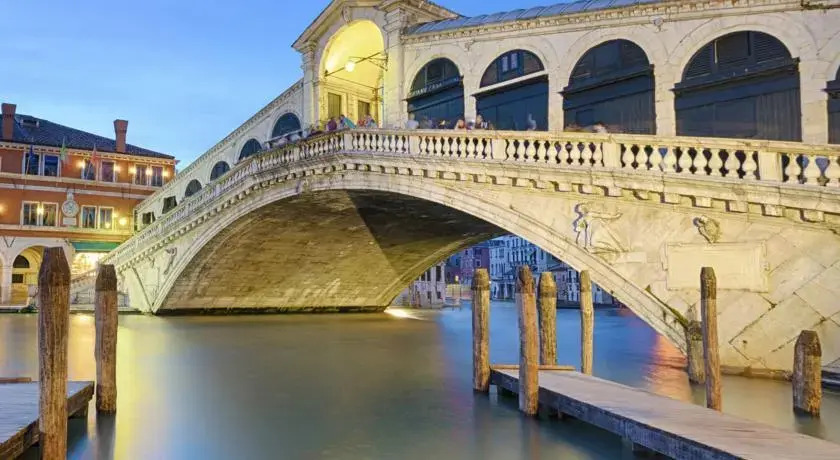 Venetian Atmosphere