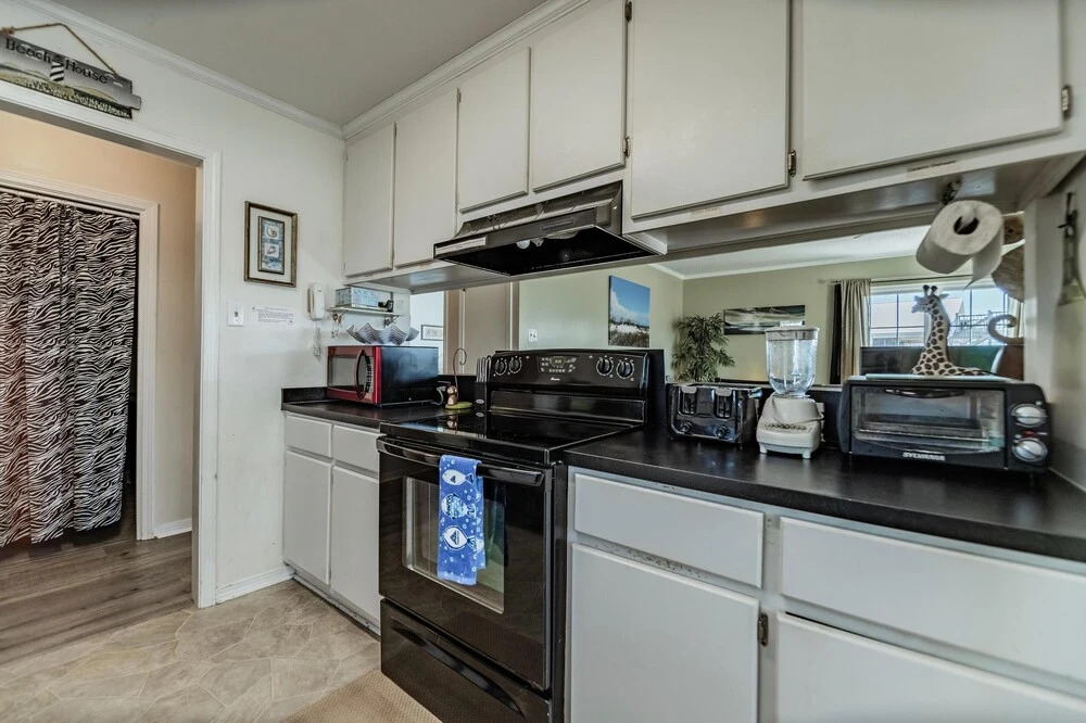 Seafari - 106 Portier Ct