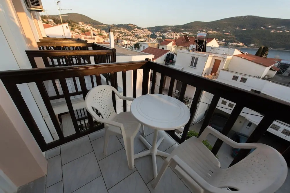Anthousa Hotel