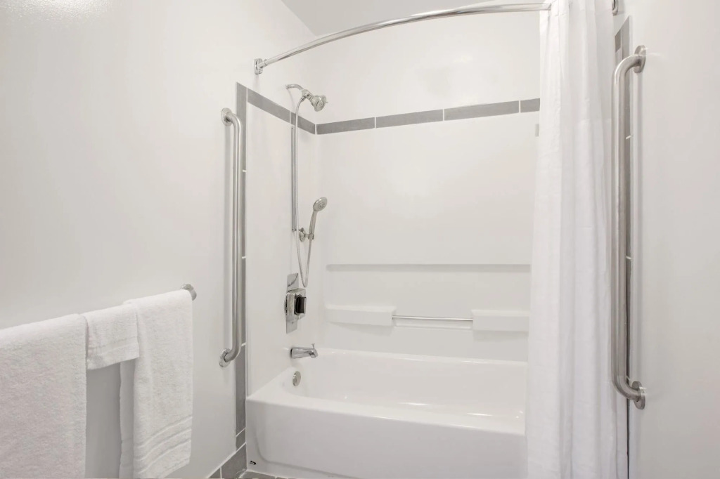 budgetel Inn & Suites