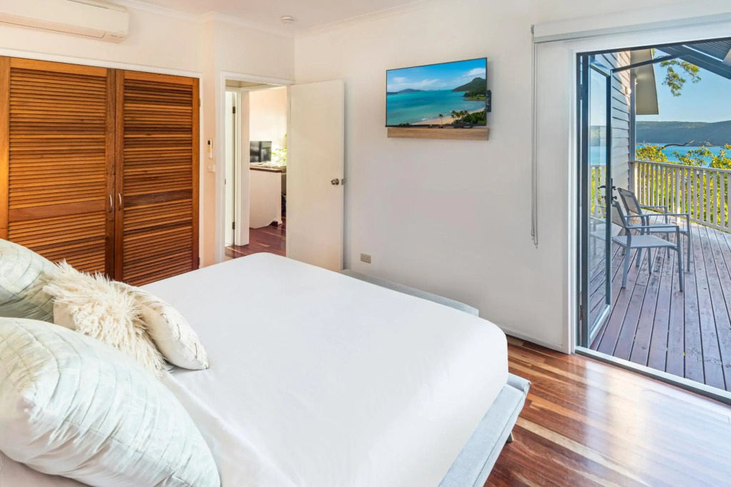 Casuarina 18 Hamilton Island Ocean Views, Golf Buggy & transers
