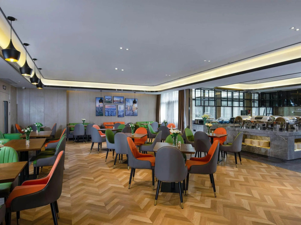 Country Inn & suites by Radisson((Lingnan Xintiandi Branch, Foshan Zumiao Subway Station)