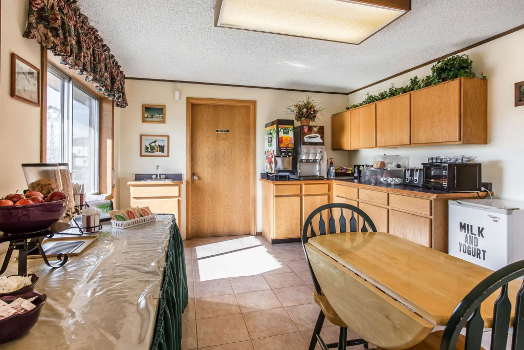 Rodeway Inn & Suites Pronghorn Lodge Lander