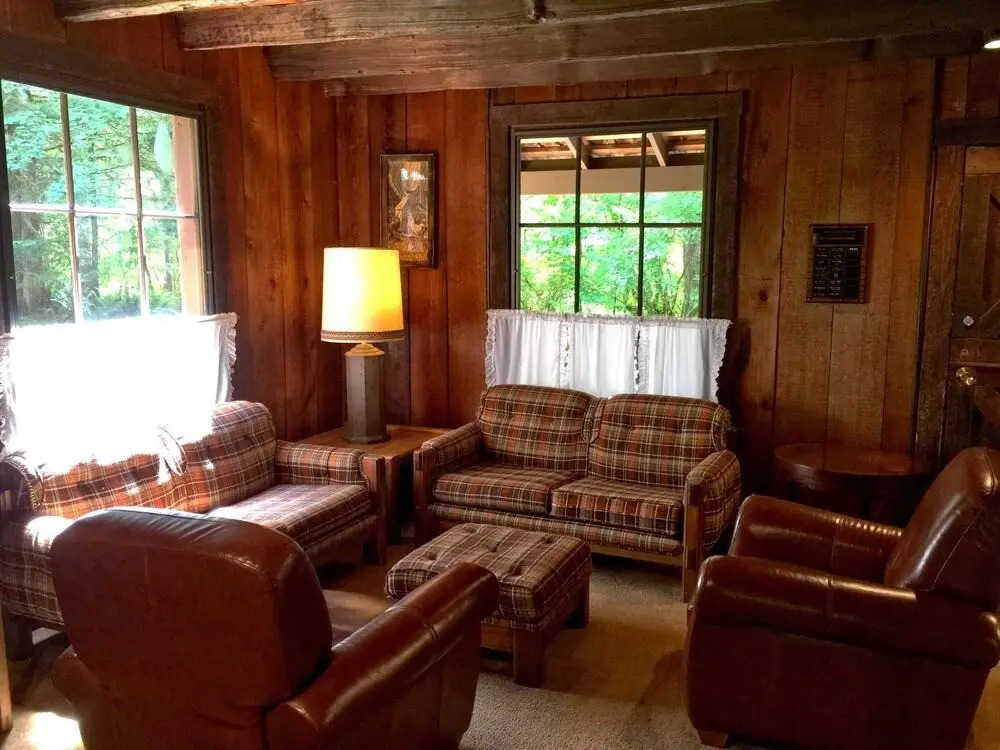 57SW - Fireplace - WiFi - Sleeps 6