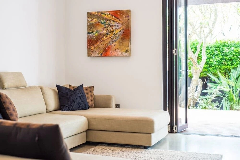 Spacious Home In New Farm For 6 W/ Parking