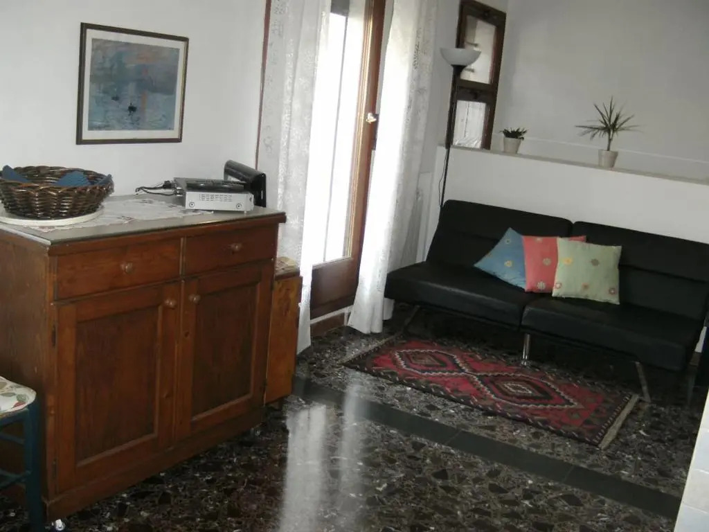 San Silvestro House