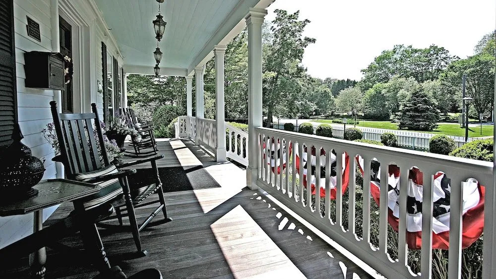 The Hedges Inn