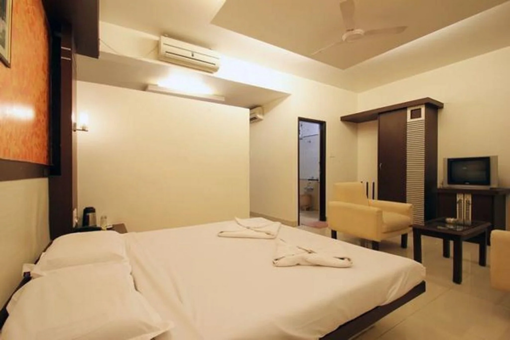 NewGoldenResidency