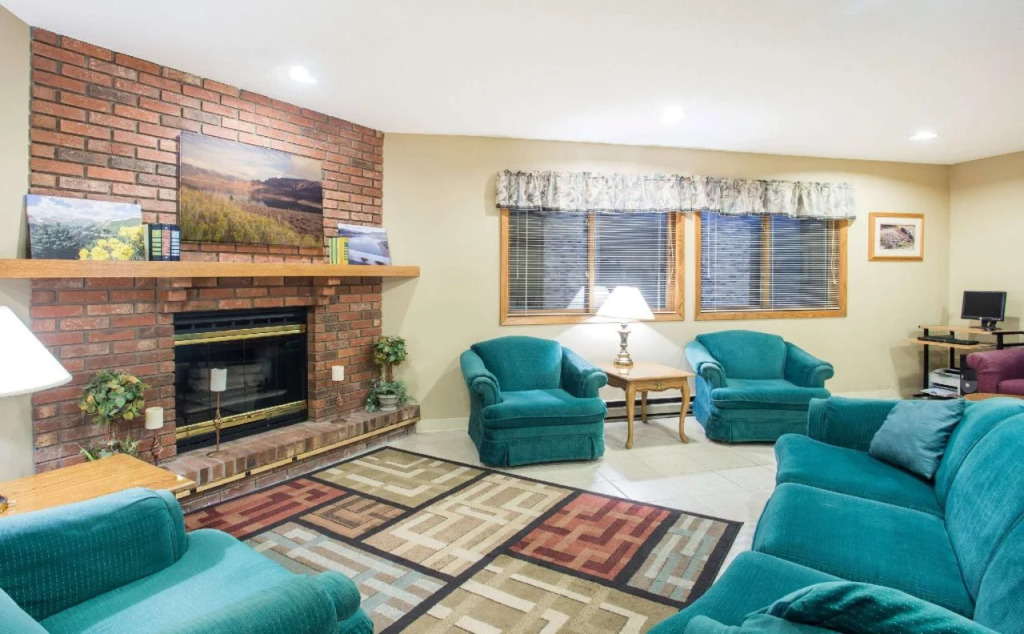 Wautoma Inn by OYO near Airport WI 73