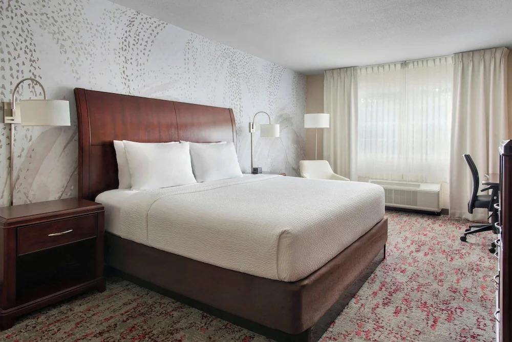 Fairfield Inn & Suites Lenox Great Barrington/Berkshires