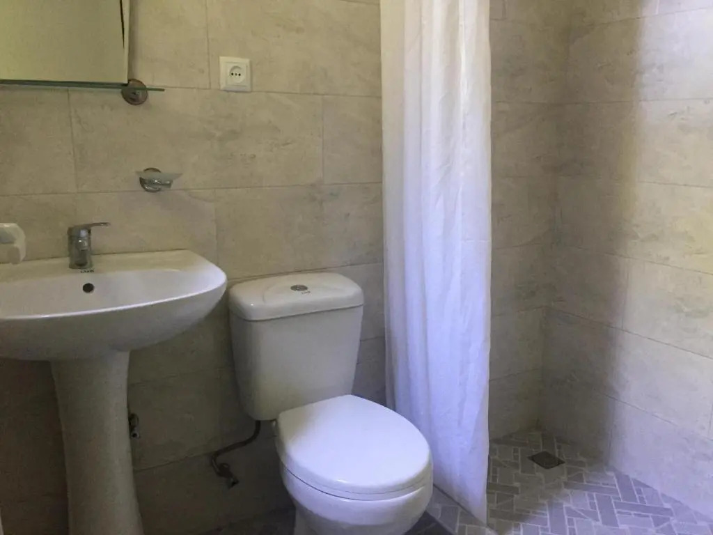 15 Kviparosi Guest House