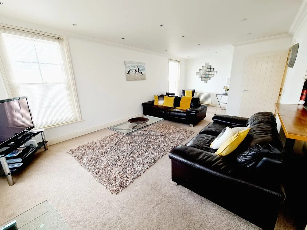 Off the Hook - Luxury Beach Apartment - Sleeps 4
