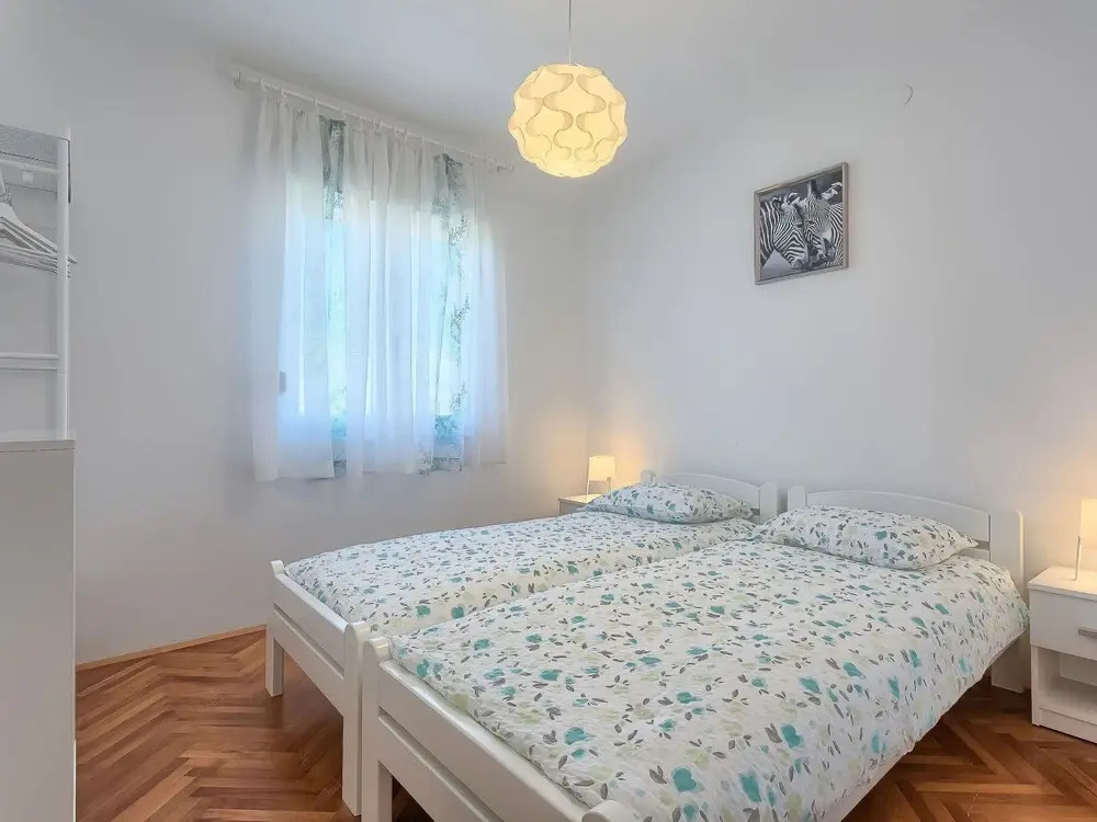 Rovere Pula in Pula With 2 Bedrooms and 1 5 Bathrooms