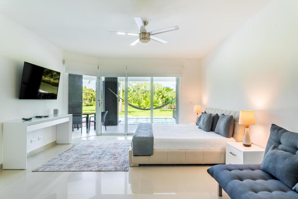 Mareazul Beach Front Condos At playa del Carmen