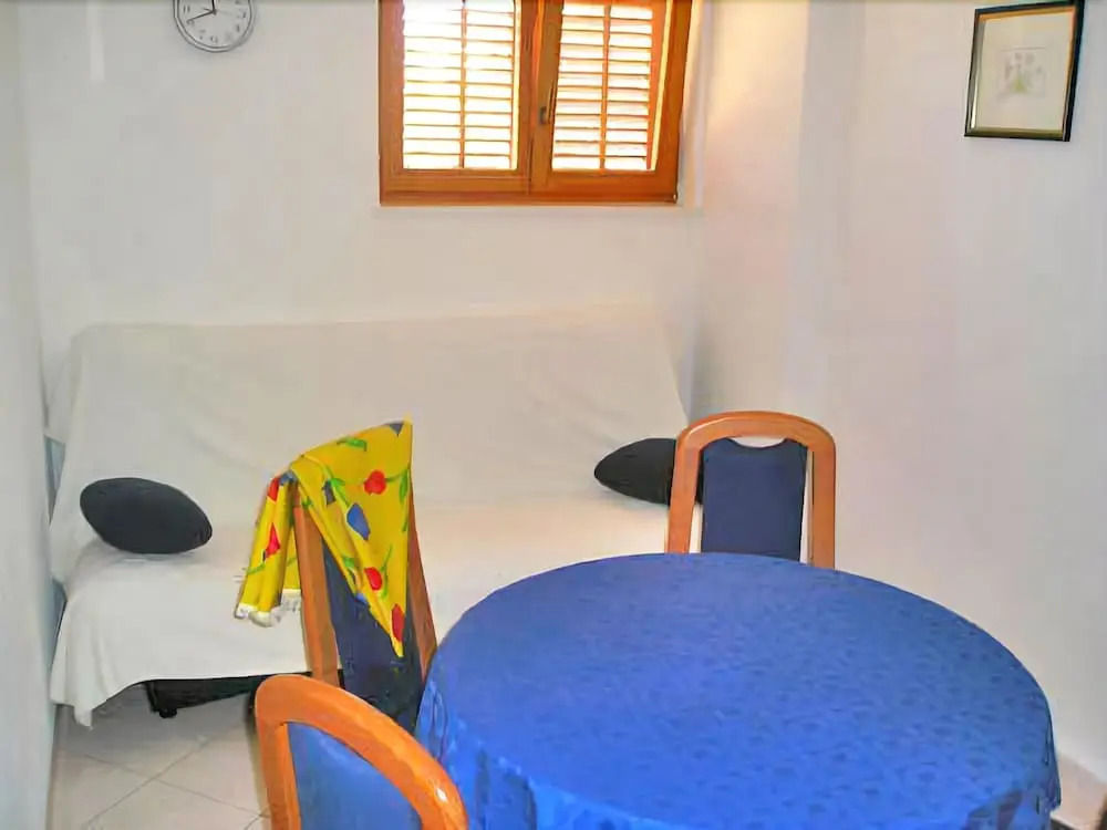Apartments Milivoj
