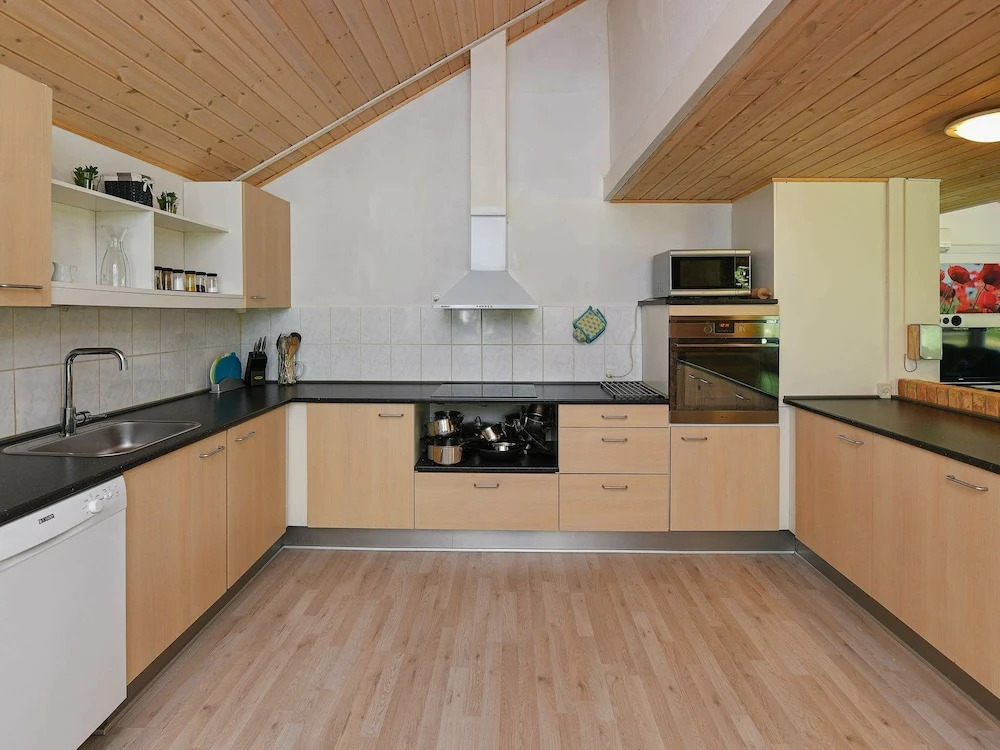 Sprawling Holiday Home With Sauna at Norre Nebel