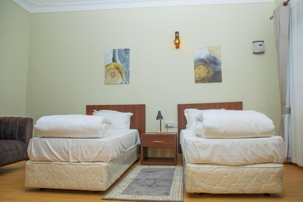 MT. Rwenzori Golf Resort & Spa
