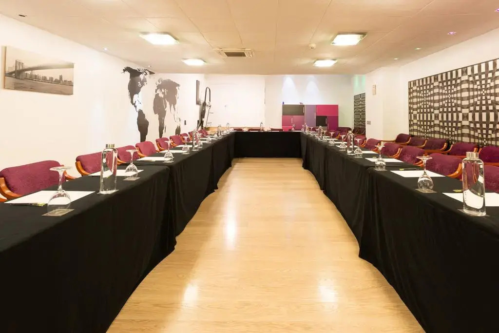 Hotel Familia Conde