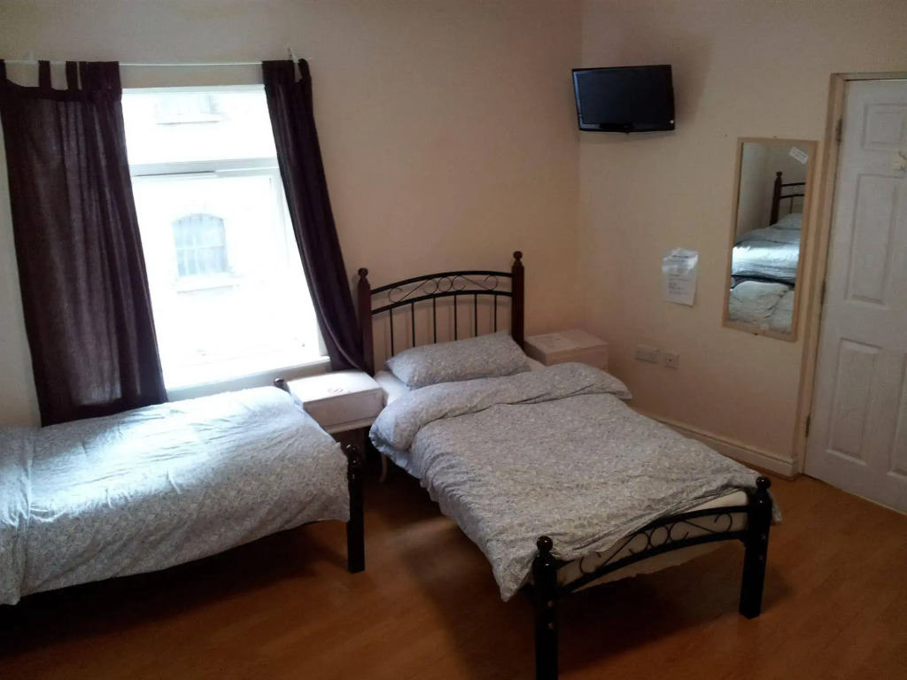 Ten Streets Bed & Breakfast