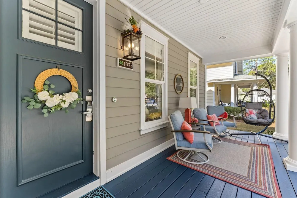 1375 Laurel Grove 2G S 3BR 3BA 12