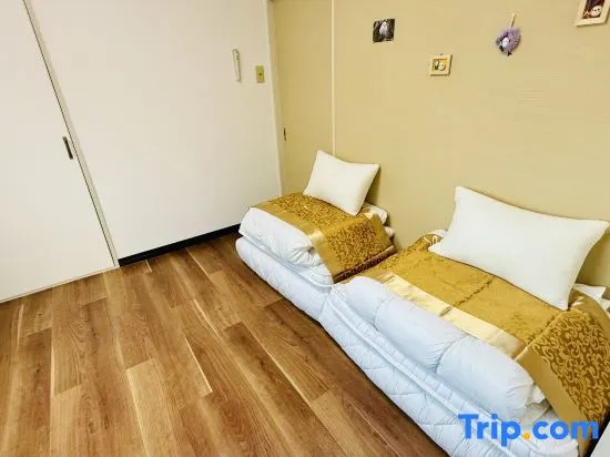 701 GBL HOUSE | Nipponbashi | Steps to Kuromon | Near Dotonbori & Shinsekai | 30 Min to USJ