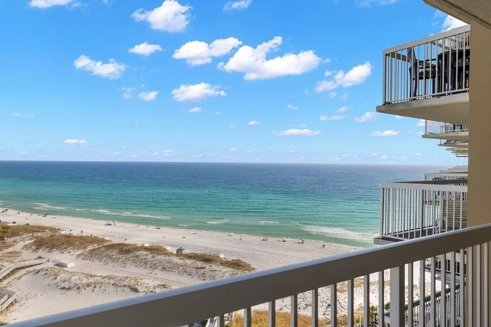 Pelican Beach 1518 2 Bedroom Condo by Pelican Beach Management