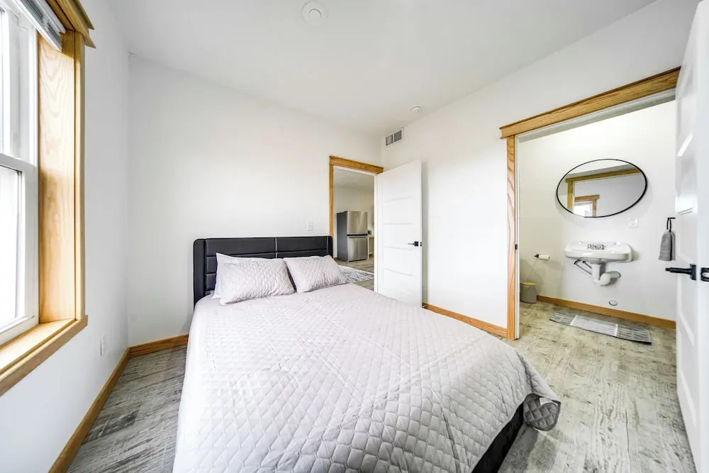 4 Mi to Lake Erie: Condo in Golf Community