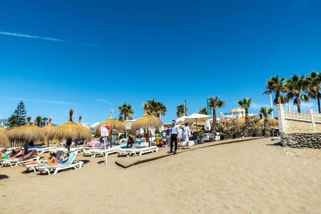Marbella Lovely 3-bedroom Apartment 350 m Walk to the Beach