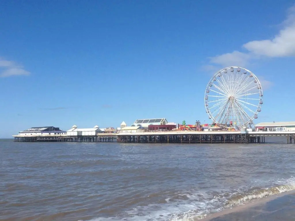 Camelot Seafront Hotel