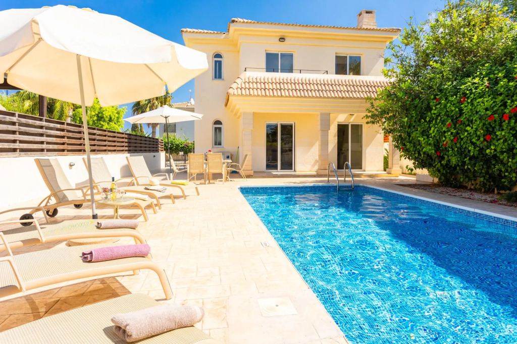 Villa Nikol