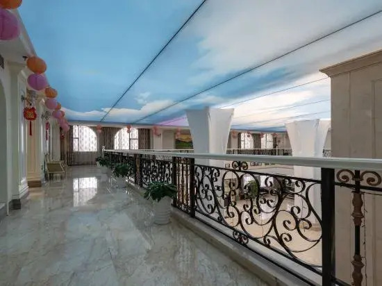 Hengdian Film Town Fengjing Jiali Hotel (Qingming Shanghe Tu Branch)