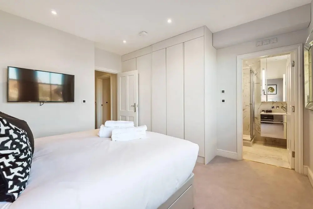 Beautiful West London 3 bed Apartment