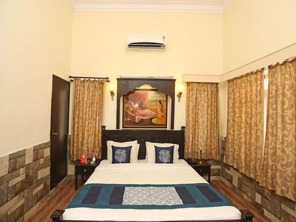OYO 9666 Hotel The Fateh