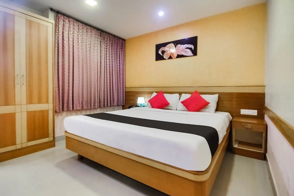Capital O 49169 Hotel Raks