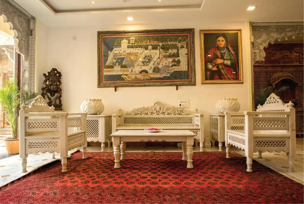 Bloom Boutique l Lake Pichola