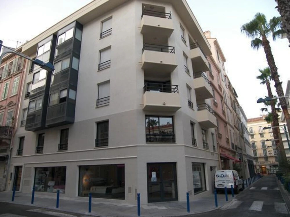 Deluxe 2-bedroom apartment Palais Nastia