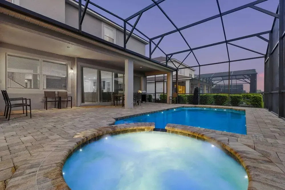 Minutes to Disney Parks + Universal Sleeps 21 w/ Pool, Hot Tub, Game Room