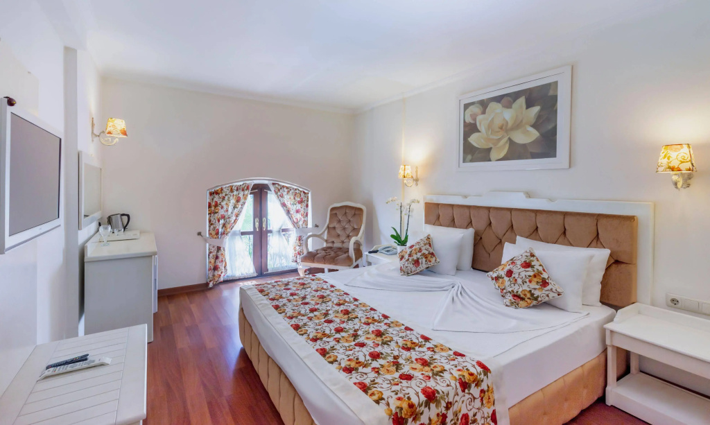 Adalya Port Hotel