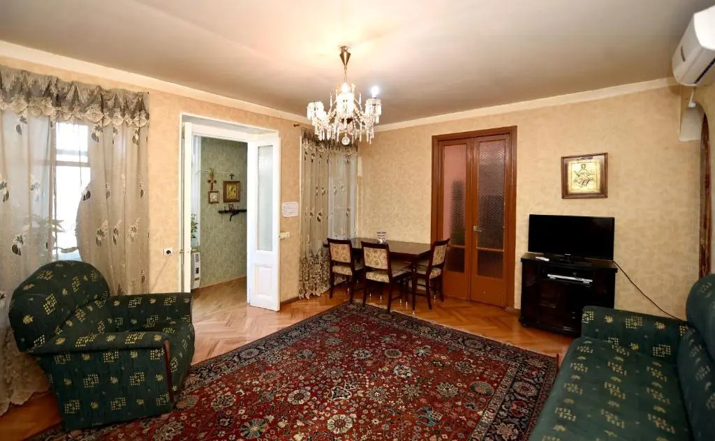 Liana Apartment on Chavchavadze