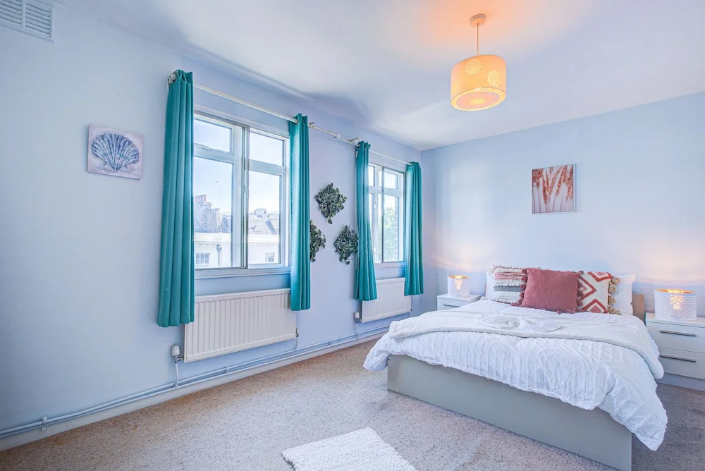 Private Family Apartment in Posh SW1 London