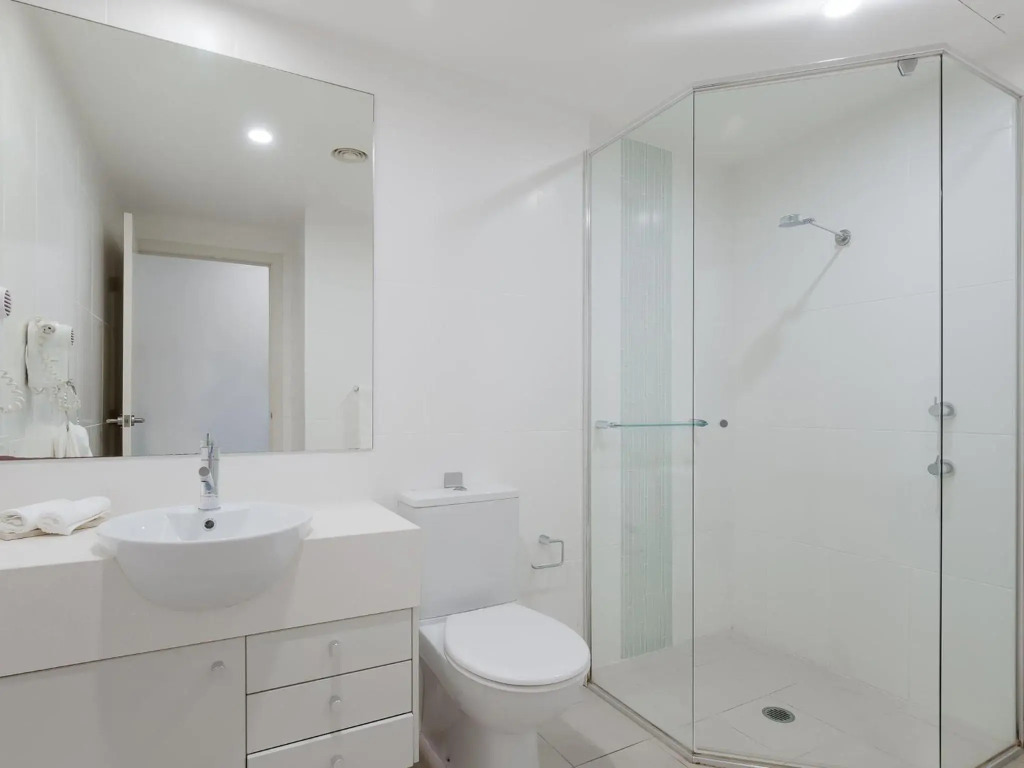 245 Pacific Blue 265 Sandy Point Rd air conditioned unit with resort facilities and linen supplied