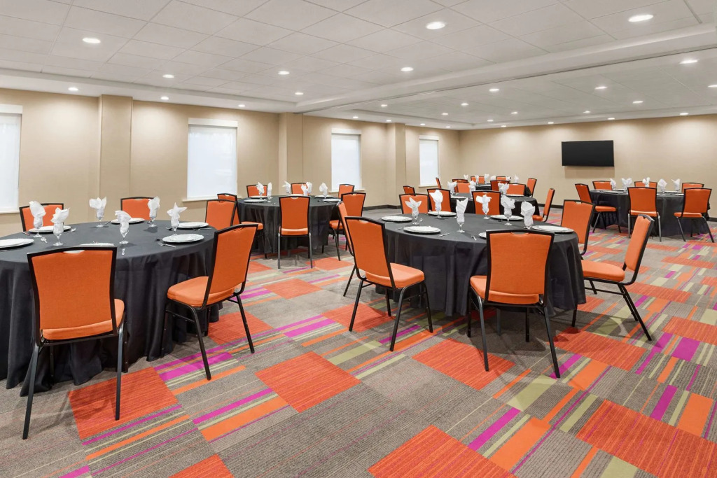 Home2 Suites by Hilton Woodbridge Potomac Mills