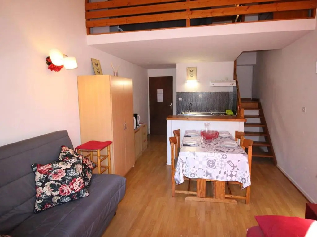 Appartement Bagnères-de-Luchon, 1 pièce, 4 personnes - FR-1-313-124