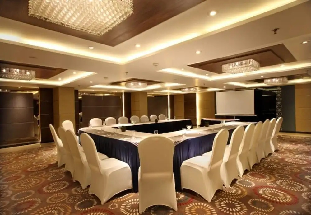 Fortune Select SG Highway, Ahmedabad - Member ITC Hotels Group